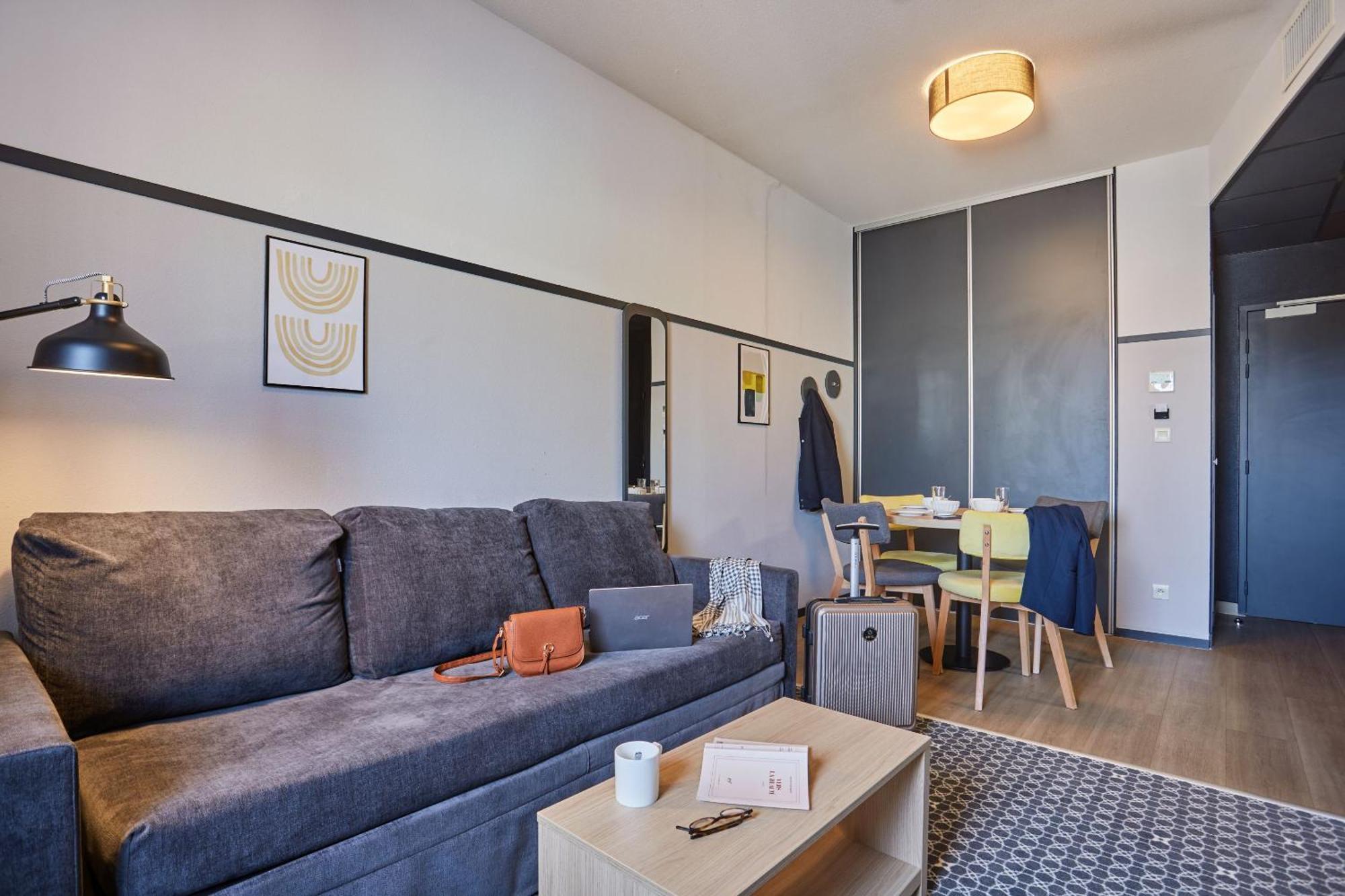 Appart'Hotel Odalys City - Bioparc Lyon Est Exterior foto