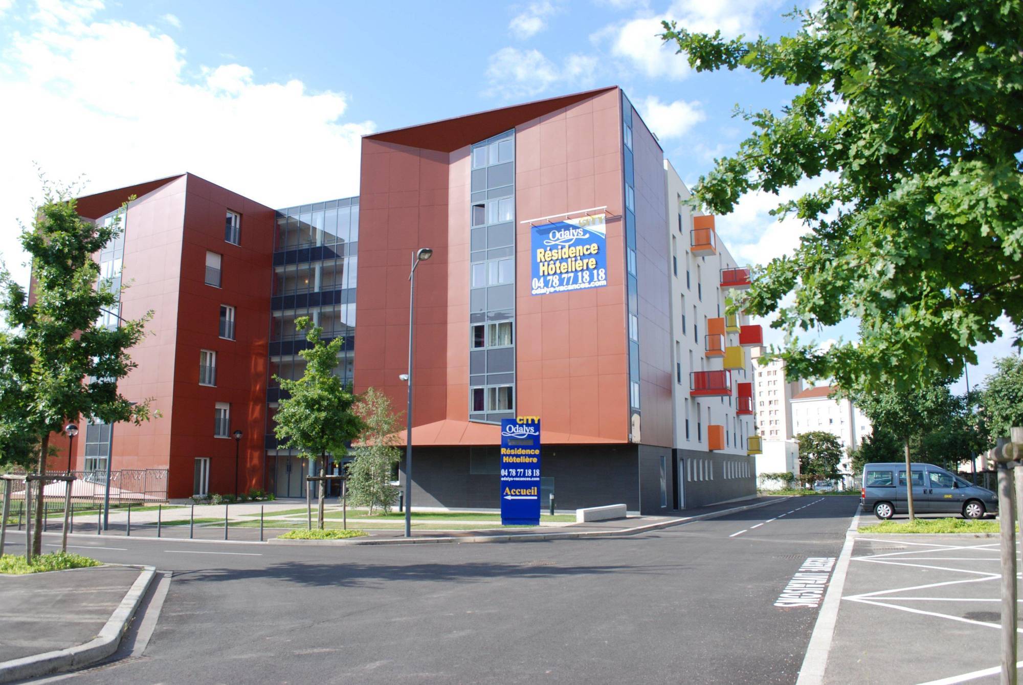 Appart'Hotel Odalys City - Bioparc Lyon Est Exterior foto